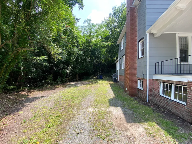 1912 Elizabeth Ave — Photo 28