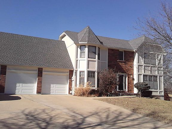2nd image of 1821 NW Westbrooke Pl