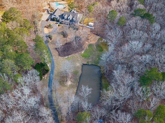 2nd image of 170 Hillred Dr