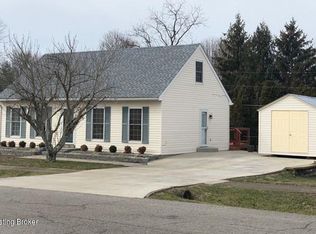 765 Magnolia Dr, Radcliff, KY 40160