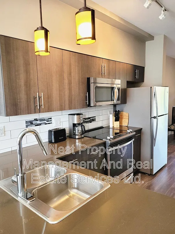 2 bed, 2.0 bath, $2,300 — Photo 2
