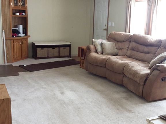 5th image of 318 Sunset Dr