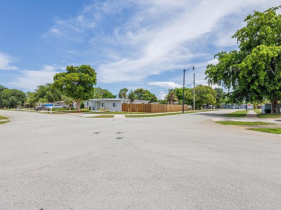 4th image of 1716 NE 51st Court