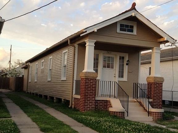 2nd image of 2421 Verbena St