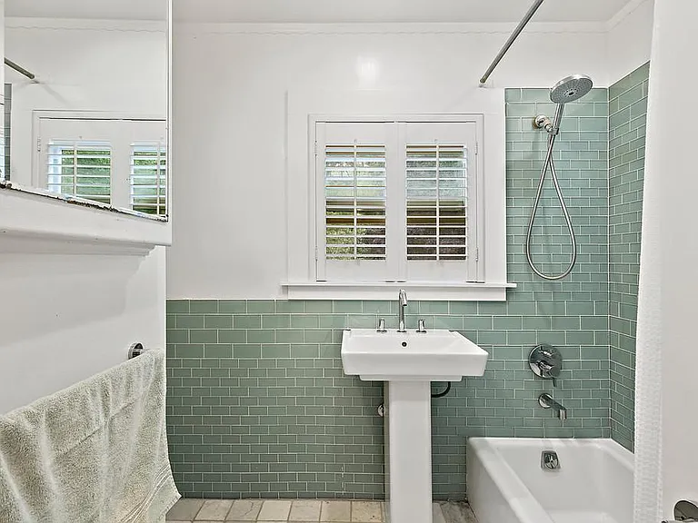 2903 Russell St — Photo 30