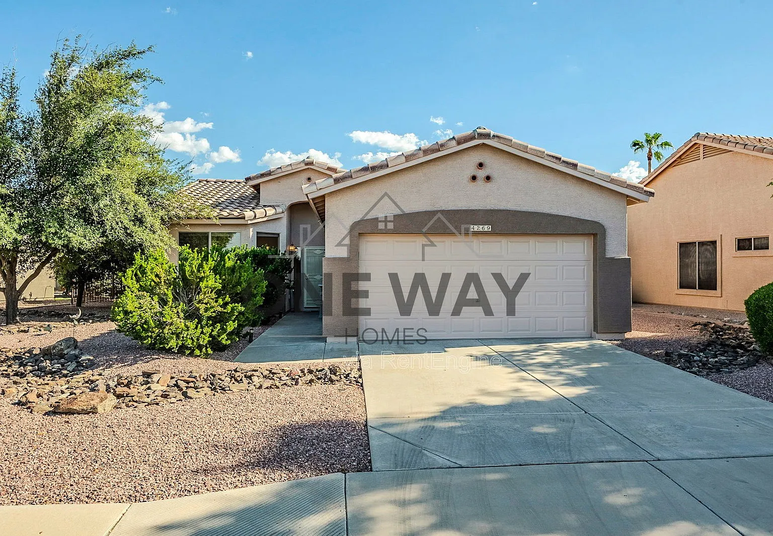 2 bed, 2.0 bath, 1407 sqft, $2,295 — Photo 2