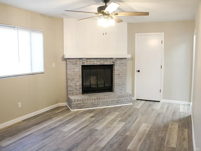 459 N Shiloh Ave — Photo 3