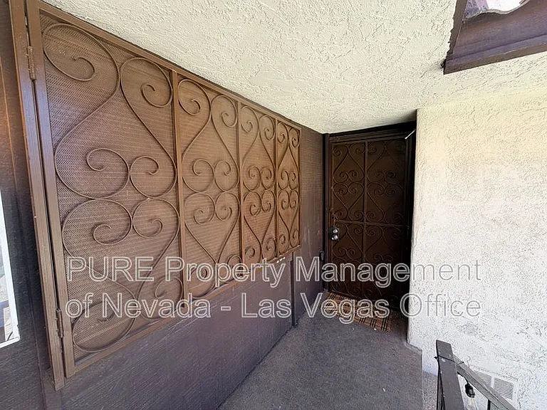 1405 Vegas Valley Dr #252-bldg 25 — Photo 3