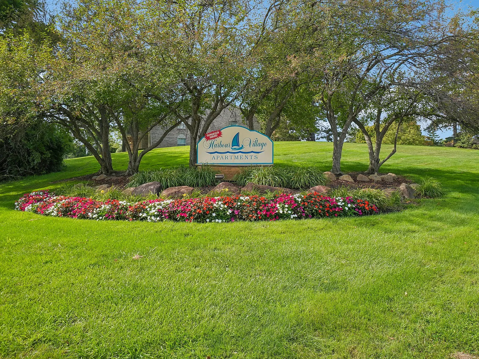 Harbour Village Apartments — Photo 1