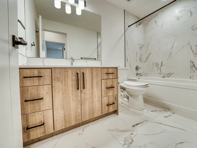 2925 12th Ave SW #203 — Photo 11