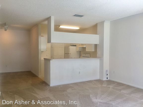 3rd image of 2113 Arbor Lakes Cir