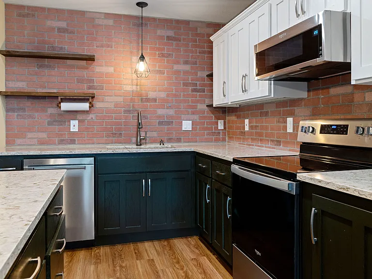 973 E Cascade Ave — Photo 5