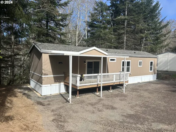 1285 Kristi Loop, Lakeside, OR 97449