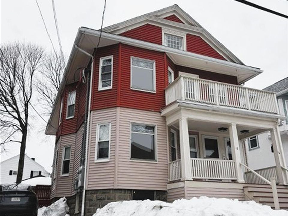 1st image of 16 Quincy St Floor 2