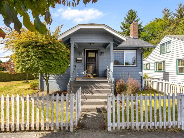105 Wells Ave N, Renton, WA 98057