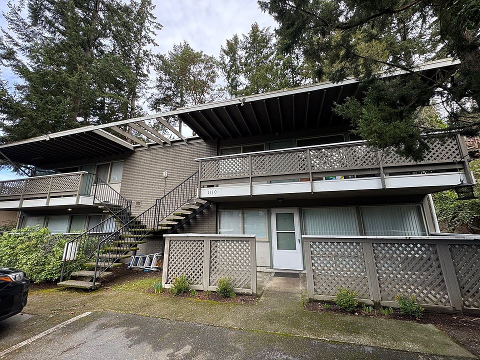 1st image of 1110 Bellevue Way SE APT 2