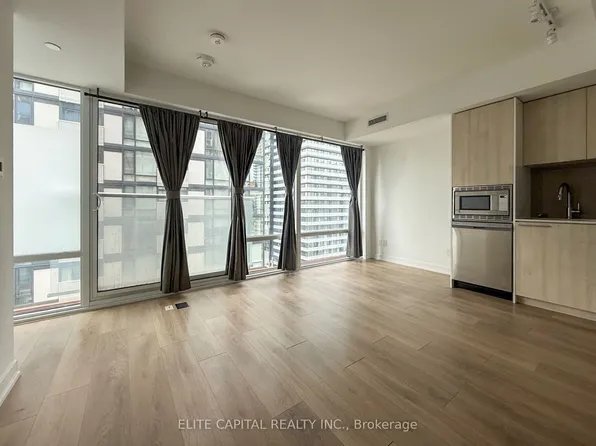 18 Maitland Ter, Toronto, ON