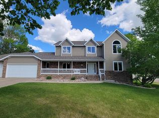 1802 Contessa Pl, Bismarck, ND 58503