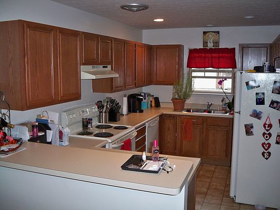 Now has black new appliances