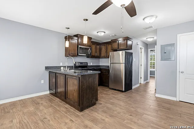 1 bed, 1.0 bath, 510 sqft, $1,275 — Photo 2