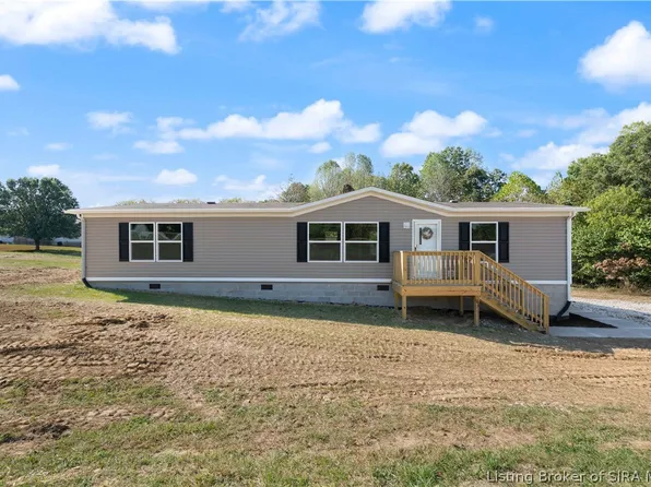 348 Indiana Avenue, English, IN 47118