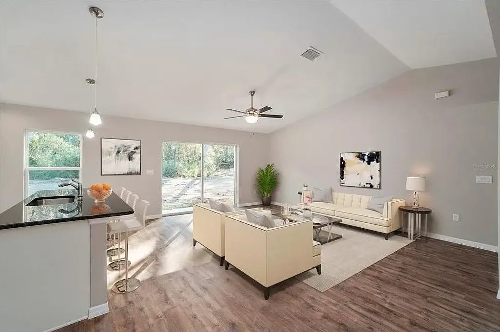 3 bed, 1671 sqft, $1,975 — Photo 2