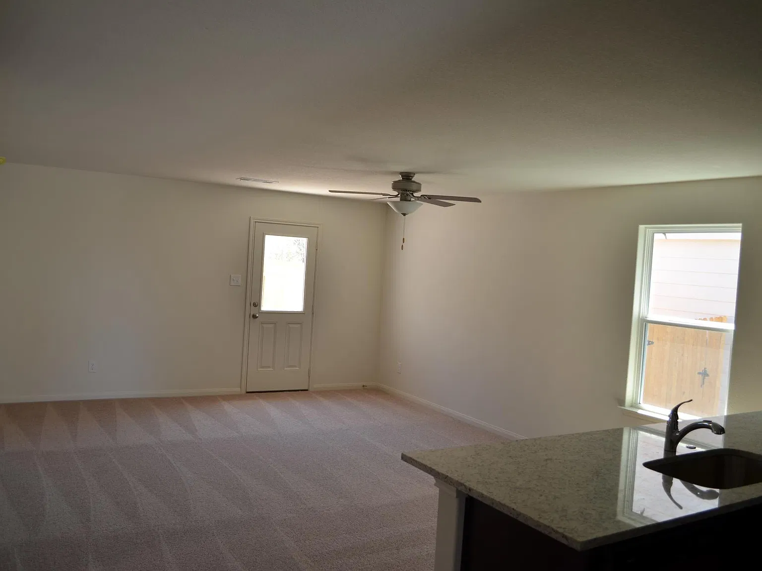 3 bed, 1525 sqft, $1,550 — Photo 3