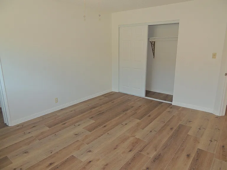 321 Gladys Ave #4 — Photo 12