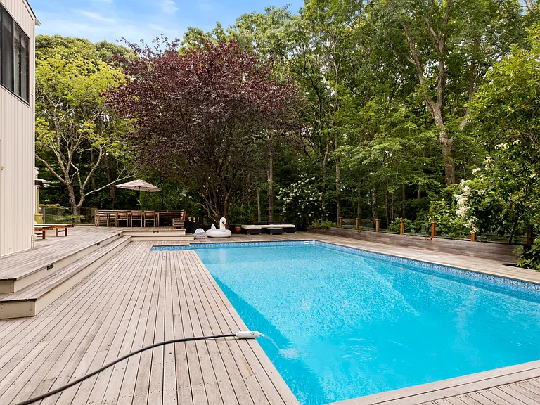 106 Peconic Hills Dr — Photo 40