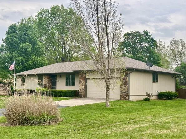 1206 Smith Avenue, Marshfield, MO 65706
