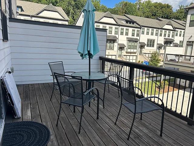 in outside patio looking right