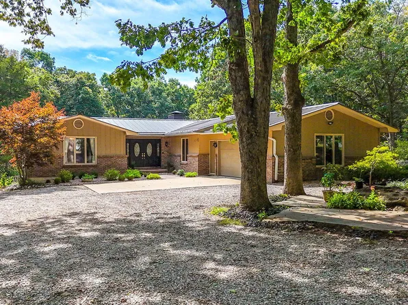 10900 W Alexander Dr, Rocheport, MO 65279