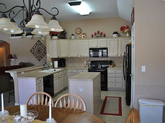 3rd image of 10120 Canyon Oak Dr