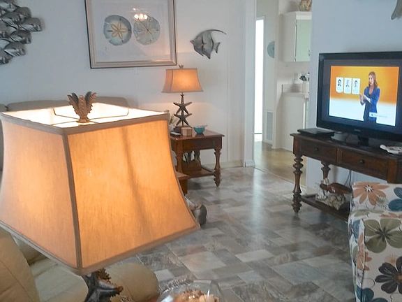 5th image of 14606 Shadowwood Blvd