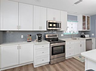 209 Broadway St, Saint Simons Island, GA 31522