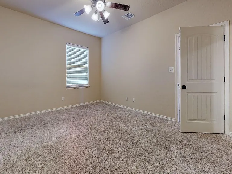127 Deacon Dr — Photo 12
