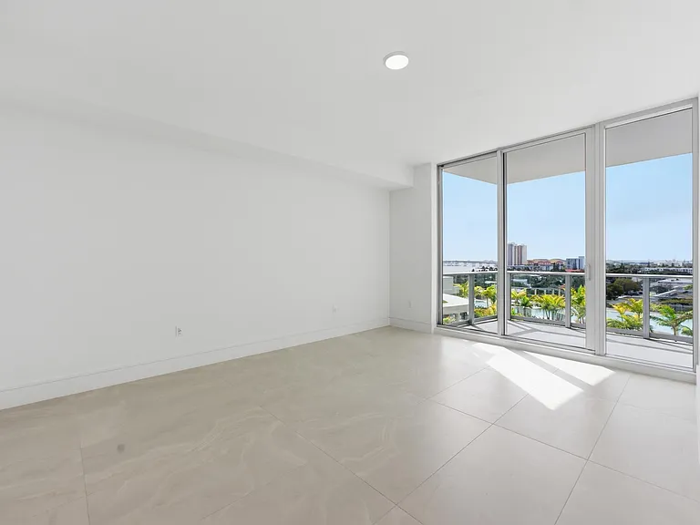 220 Lake Shore Dr #811 — Photo 9