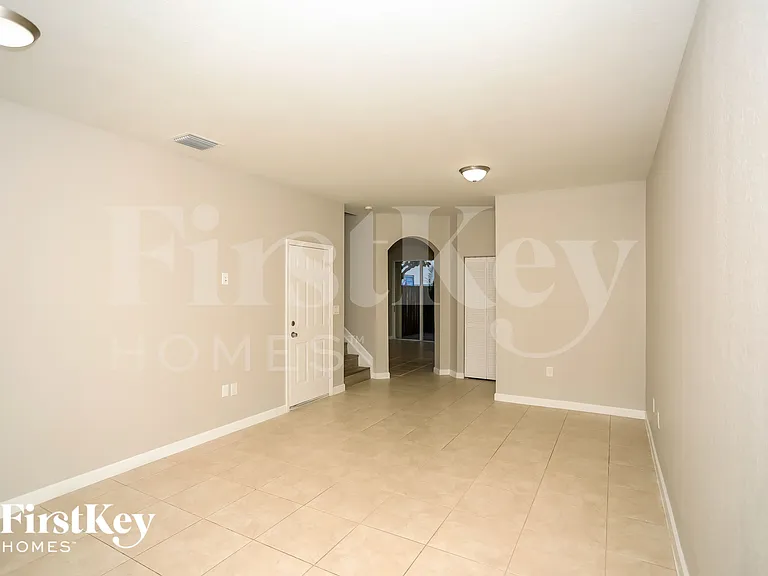 13090 SW 132nd Ter — Photo 4