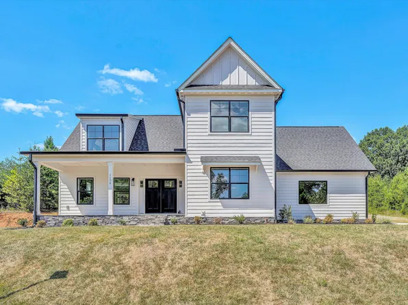 1154 Barrow Hills Dr, Huddleston, VA 24104