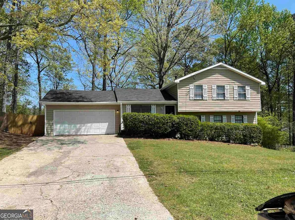 6156 Valdez Dr, Rex, GA 30273