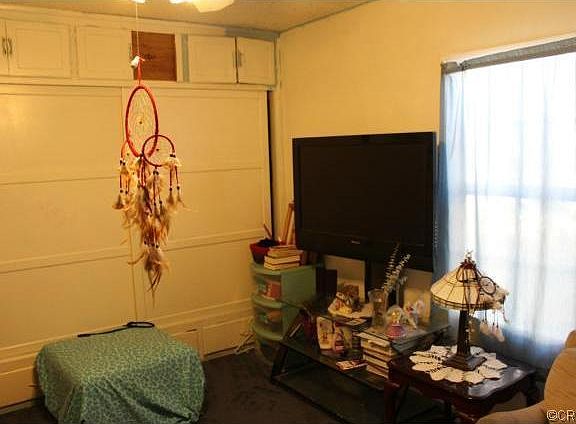 4th image of 4804 Camellia Ave