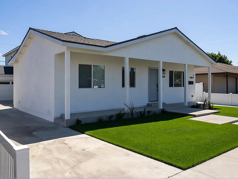 6002 Adenmoor Ave — Photo 2