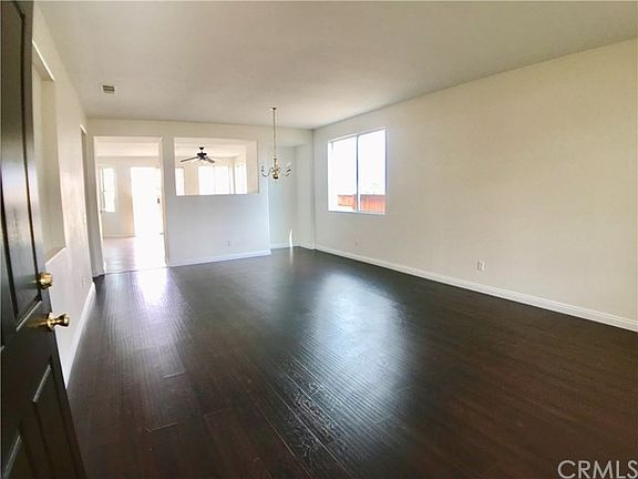 4th image of 13924 Periwinkle Ct