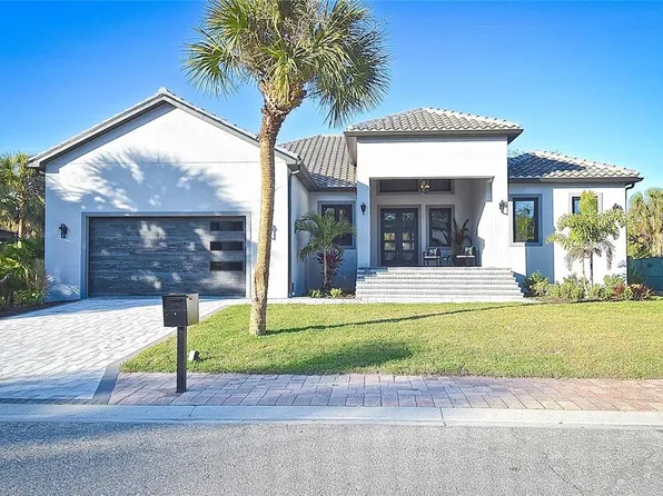 4980 Topsail Dr, Nokomis, FL 34275