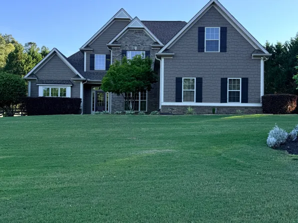 127 Sandisfield Dr, Sharpsburg, GA 30277