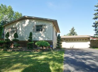 6880 Longmeadow Ln, Hanover Park, IL 60133