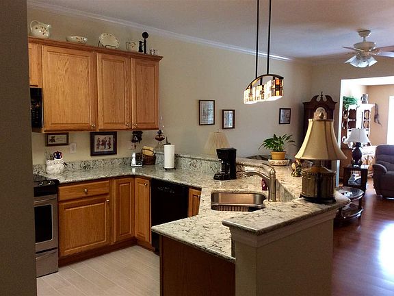 4th image of 423 Rosemeade Ct