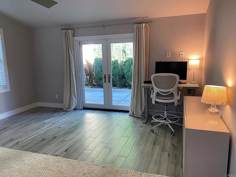 250 Avenida Monterey — Photo 13
