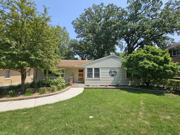 457 Vine St, Morris, IL 60450