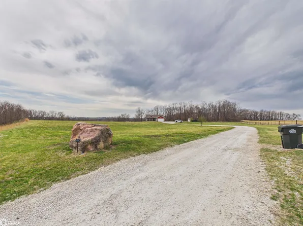 902 N Merino Ave, Eddyville, IA 52553